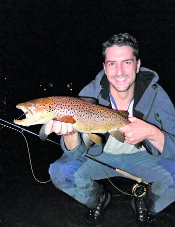 James Newtown landed this magnificent mudeye feeder on a Craigs Nighttime fly pattern after dark on Lake Wendouree