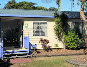 The campground office is contactable on (07) 4159 4313. 