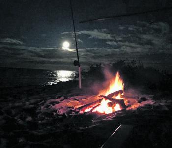 Beach fishing and a fire is a great evening with mates.