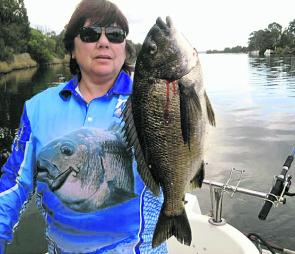 This very impressive 42cm bream was caught on a Bass yabby by Anne from Korumburra, who was fishing with friend Phil Wardle in a local estuary.