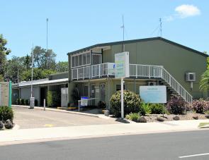 The Mooloolaba Beach Holiday Park entrance in Parkyn Parade Mooloolaba is almost directly opposite Underwater World. 